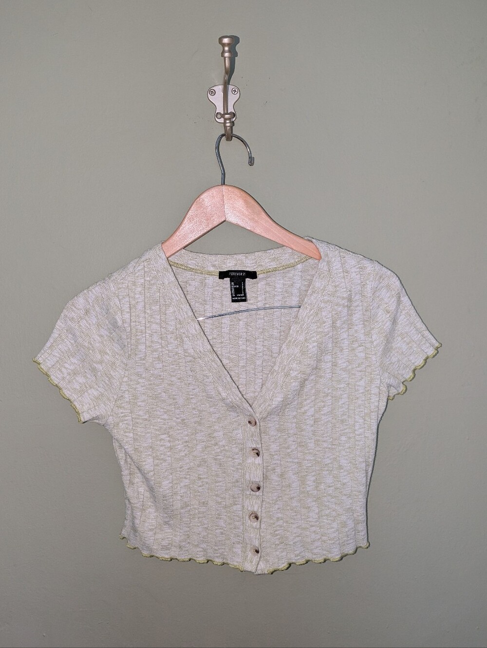 Forever 21 Light Heather Cream Ribbed Button-Down Crop Top
